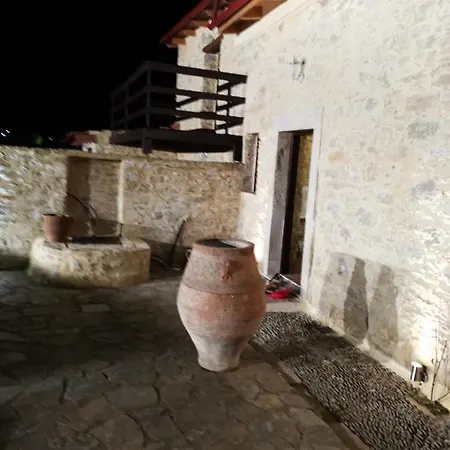 Stone Mansion Of 1890 Holiday home